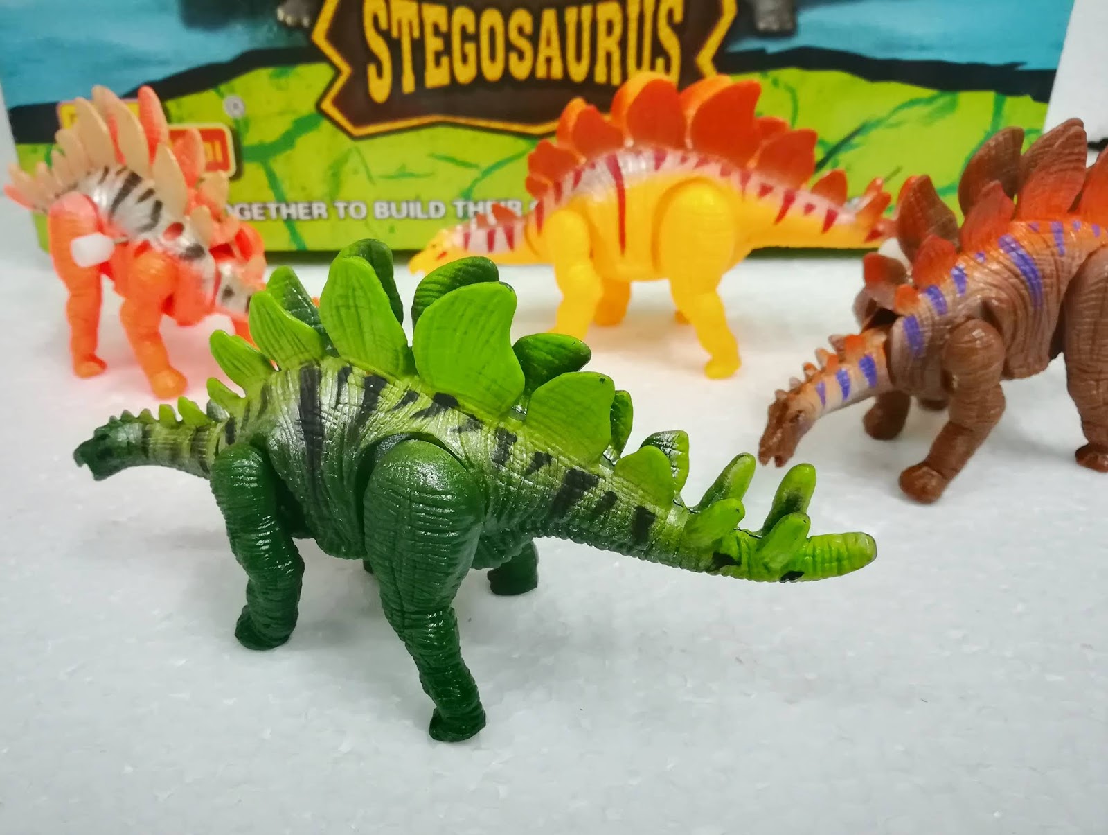 BongBongIdea TOY WALKING DINOSAURS 16CM WIND UP AND WALK!