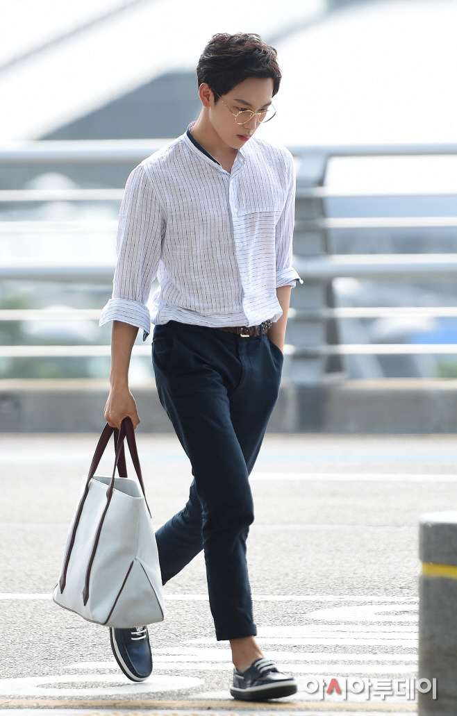 오늘자 임시완 인천공항 출국 사진 | 인스티즈