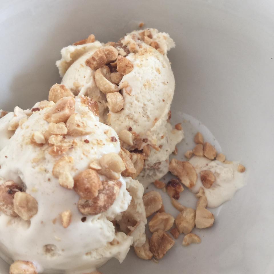 Make lemonade and more! No Churn Peanut Butter Ripple Ice Cream