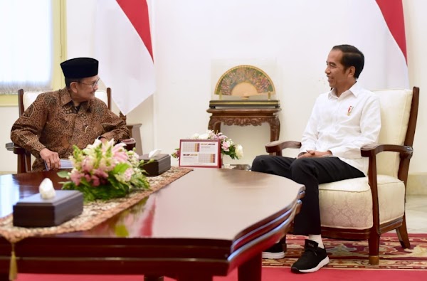 Antara Habibie dan Jokowi