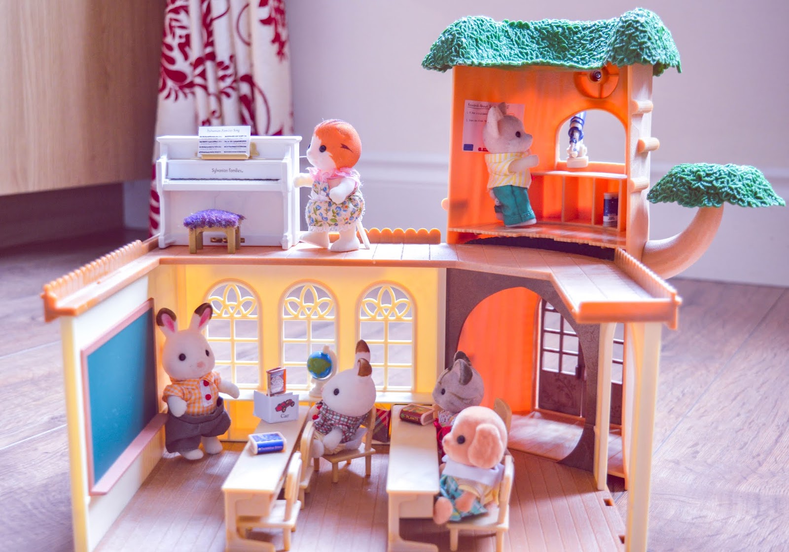sylvanian families tree school