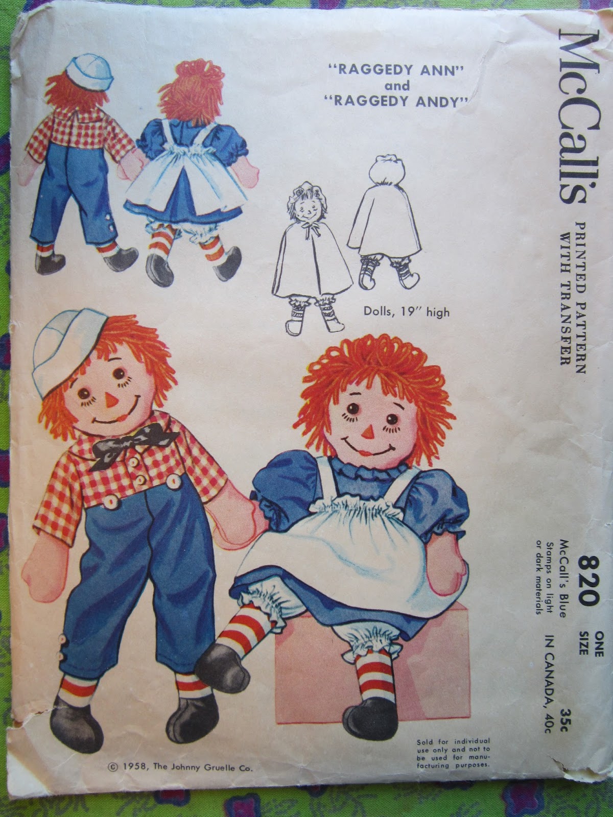 Тряпичная энни. Raggedy Ann and Andy куклы. Тряпичная кукла Реггеди Энн старинные. Реггеди Энн и Энди.