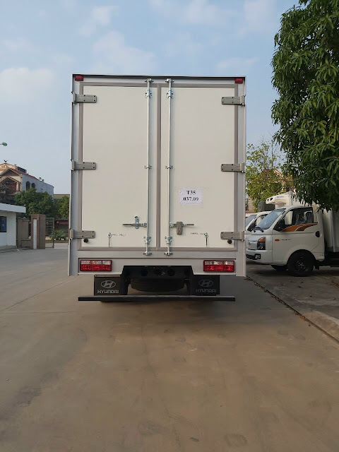 Xe tải Hyundai EX8 GTL thùng đông lạnh Xe tải Hyundai EX8 GTL thùng đông lạnh