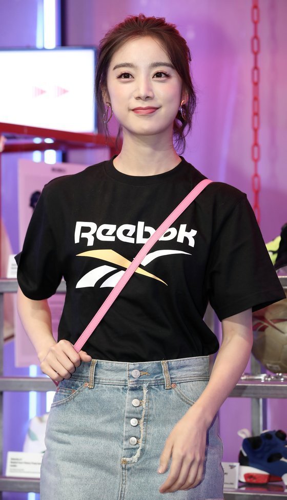 Hyelim Reveals She’s Been Inwards A Human Relationship For Seven Years