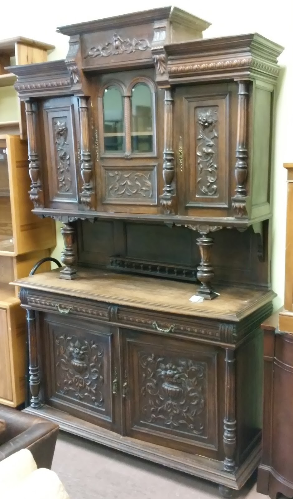 UHURU FURNITURE & COLLECTIBLES SOLD Antique Victorian Hutch 200