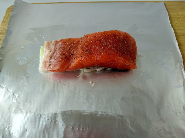 Salmon en papillote cocinado en sarten la cocinera novata receta cocina bajo en calorias pescado vapor