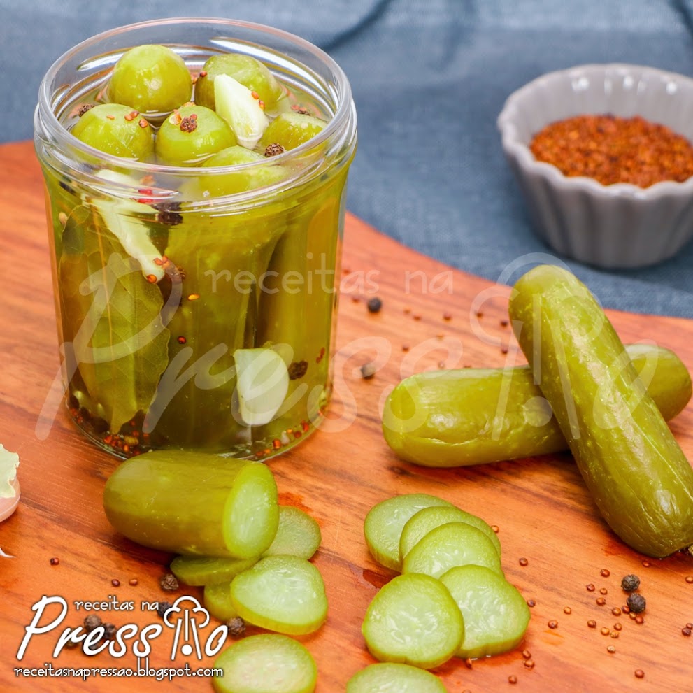 Picles de Pepino na Pressão (Pickles)