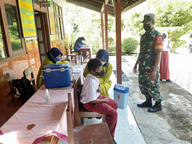 Babinsa Genengduwur Semangati Siswa SD Laksanakan BIAS