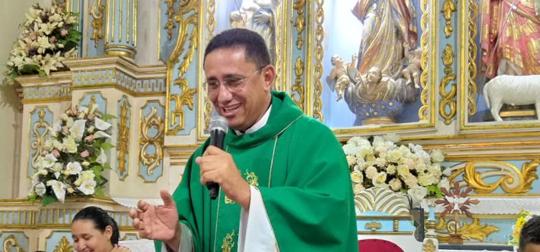Em Água Branca/AL, Padre José Aparecido comemora 21 anos de ordenação sacerdotal 