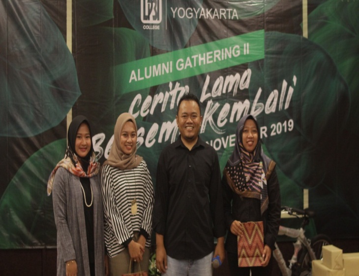 “CERITA LAMA BERSEMI KEMBALI” ACARA ALUMNI GATHERING II LP3I YOGYAKARTA