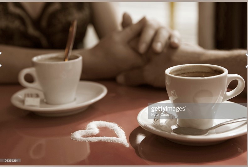 Кофе вдвоем песня. Кофе вдвоем. Кофе утром вдвоем. Кофе на двоих. Утренний кофе вдвоем.