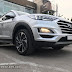 Hình ảnh ngoại thất xe Hyundai Tucson 1.6 màu ghi bạc