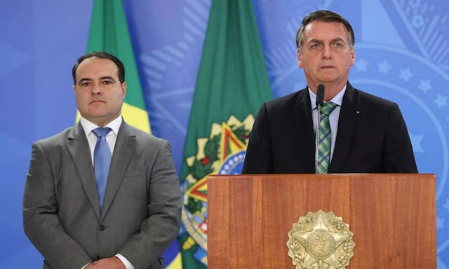 Cotado para substituir Moro, Jorge Oliveira se reúne com Bolsonaro