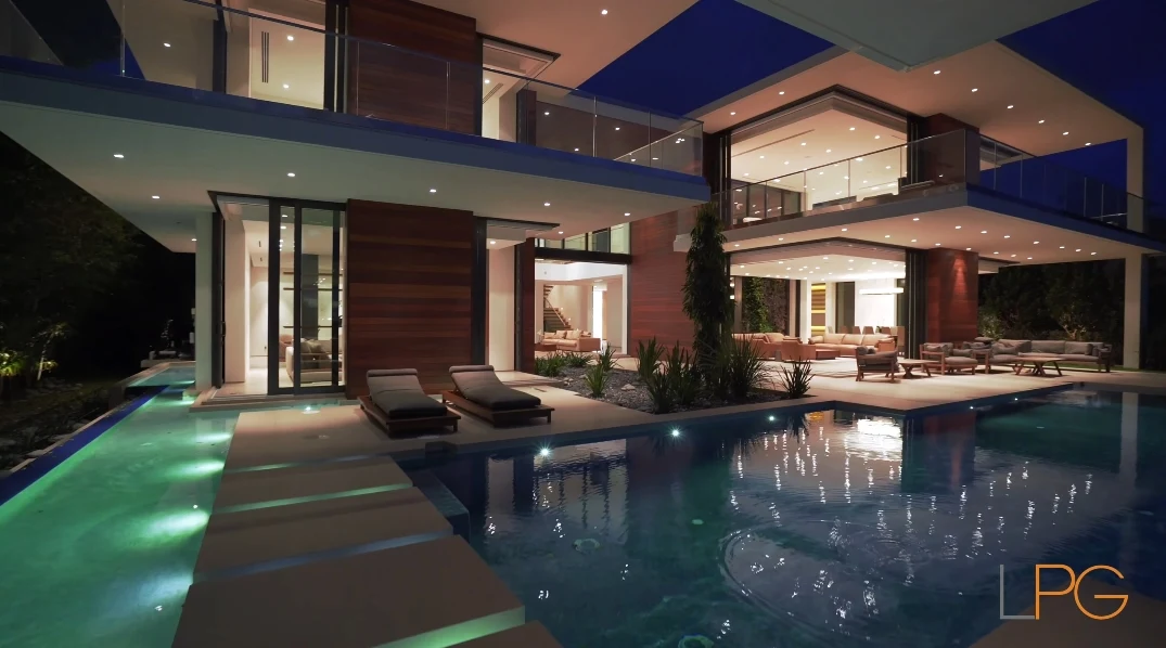 Allison Island Ultra Luxury Modern Mansion Miami Beach, FL By Choeff Levy Fischman