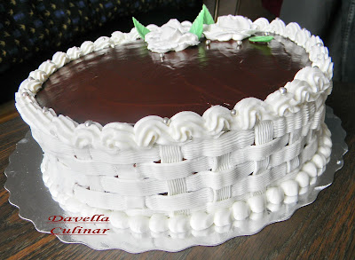 Gâteau au chocolat Rose Blanc / Tort de ciocolata Trandafirul Alb