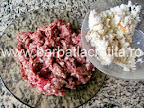 Parjoale moldovenesti (chiftele) preparare reteta carne tocata cu paine