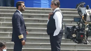 Amitabh Bachchan and Ajay Devgn Amitabh Bachchan and Ajay Devgn on set of 'May Day'