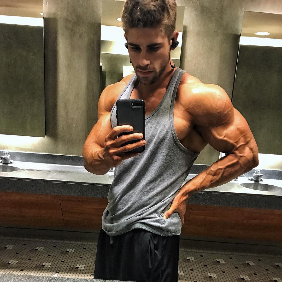 hunks-strong-veiny-arms-selfie-young-straight-bro-big-biceps