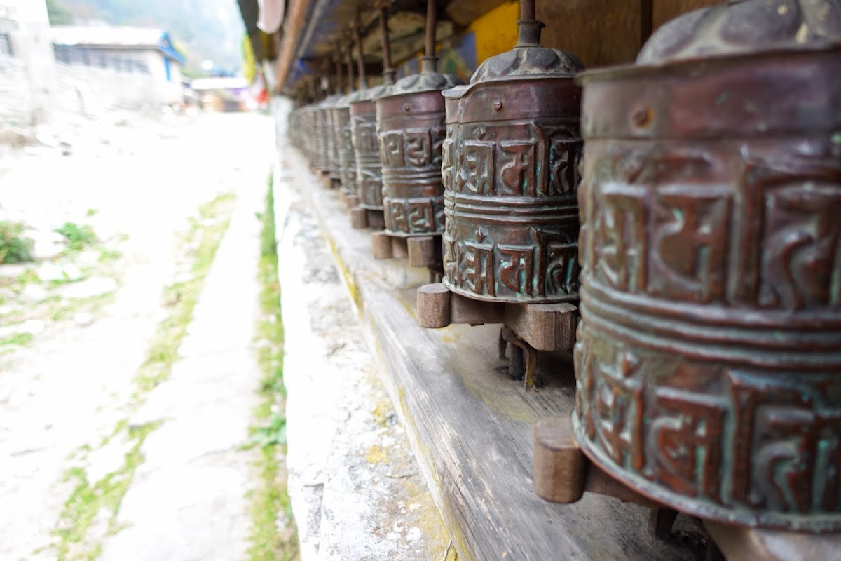 200км по красно-белым черточкам.. Around Annapurna. март-апрель 2017