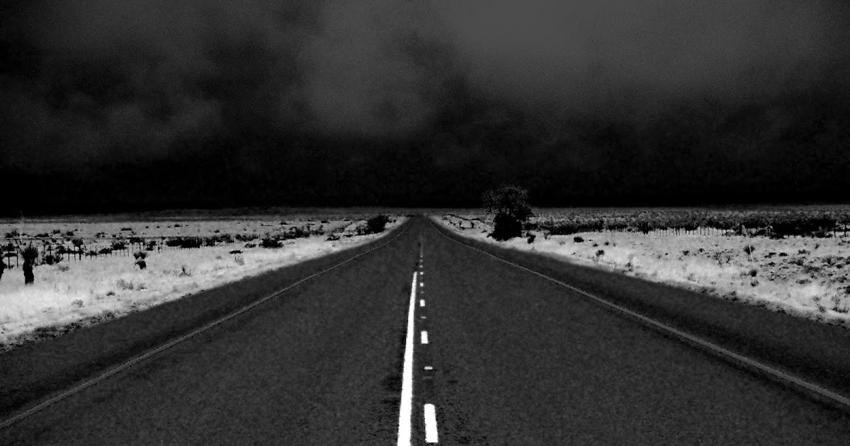 Dünya Kanatlarımda Yollar Vardı Aklımda