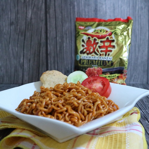 Nyobain Nissin Gekikara Ramen Premium Food Nitalanaf Food Blogger