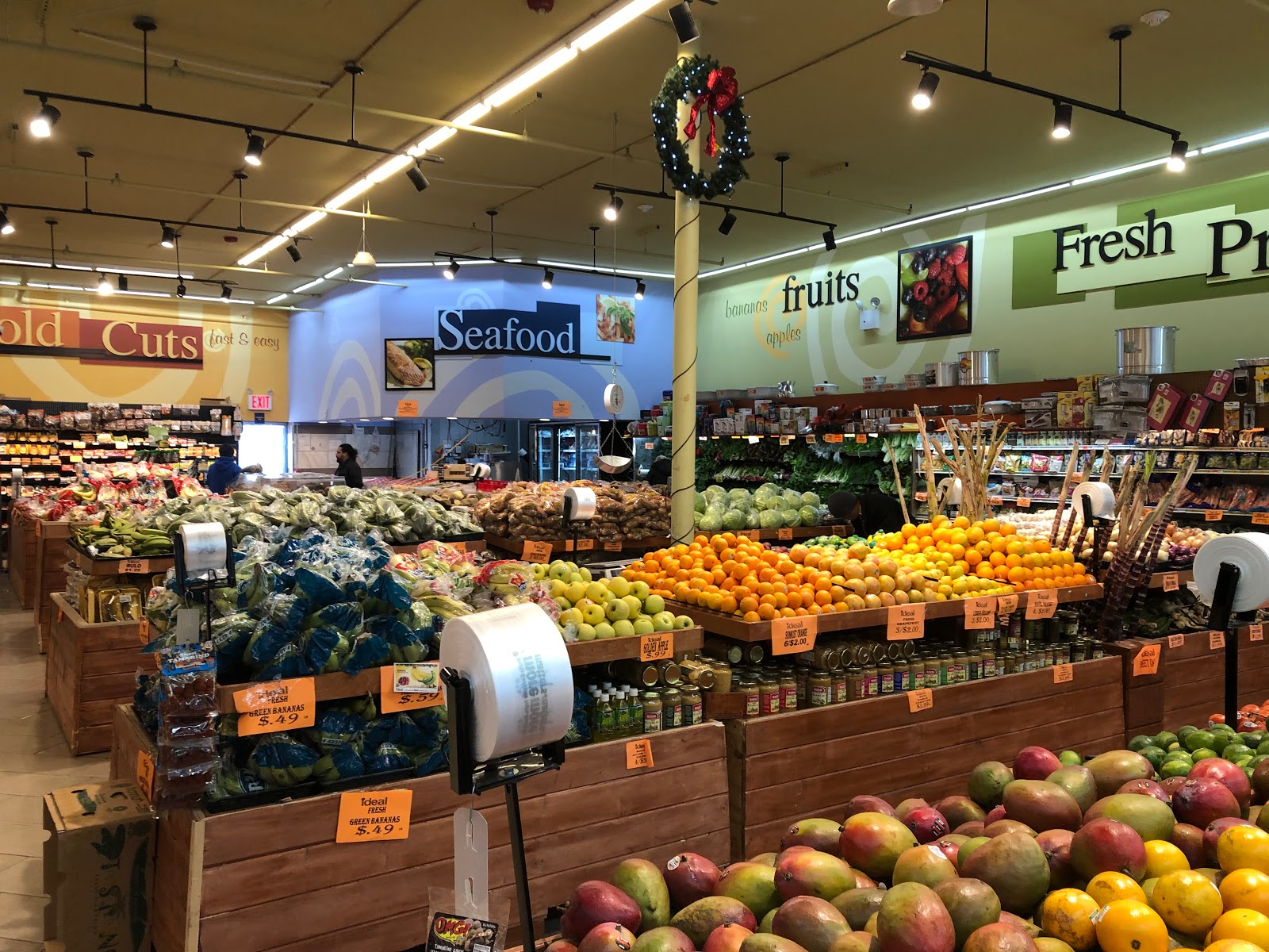 TOUR Ideal Food Basket Baldwin, NY