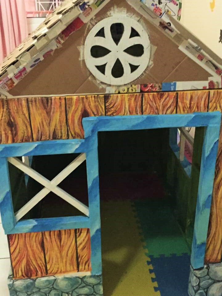 How Filipino GrandPa Turned Used Cardboard into Adorable Playhouse