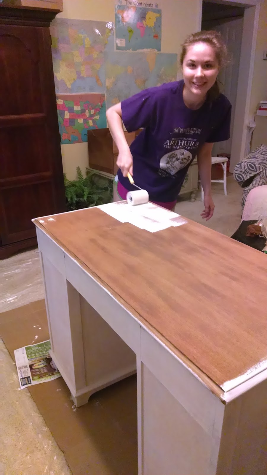 Caroline's Corner DIY Painting My Desk