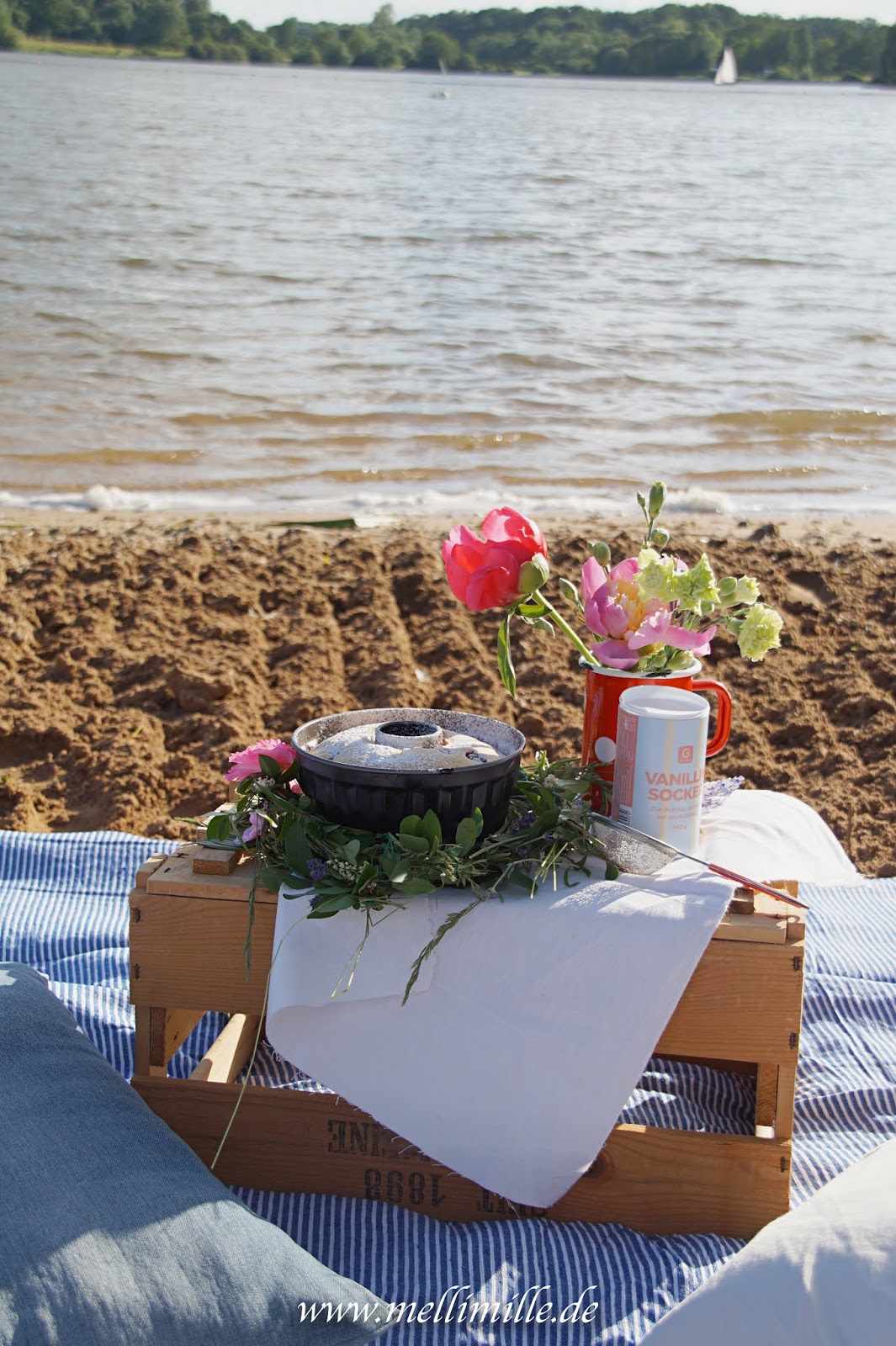 mellimille: Midsommar-Picknick am See: Lachs-Focaccia, Melonensalat mit ...