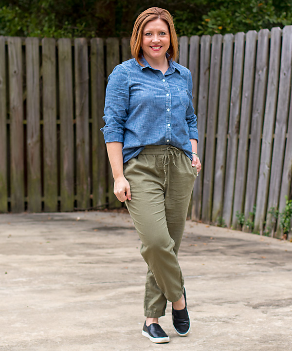 Savvy Southern Chic: Olive joggers