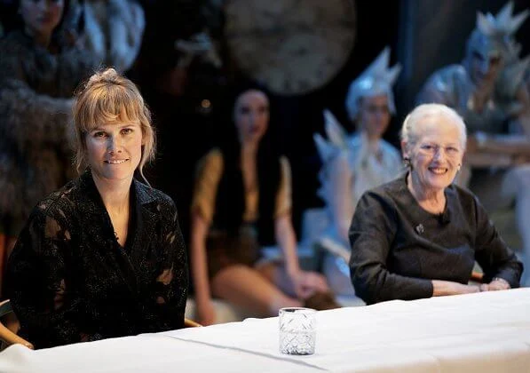 Queen Margrethe held a press conference about the new ballet, The Snow Queen in the Tivoli Concert Hall. Oh Land