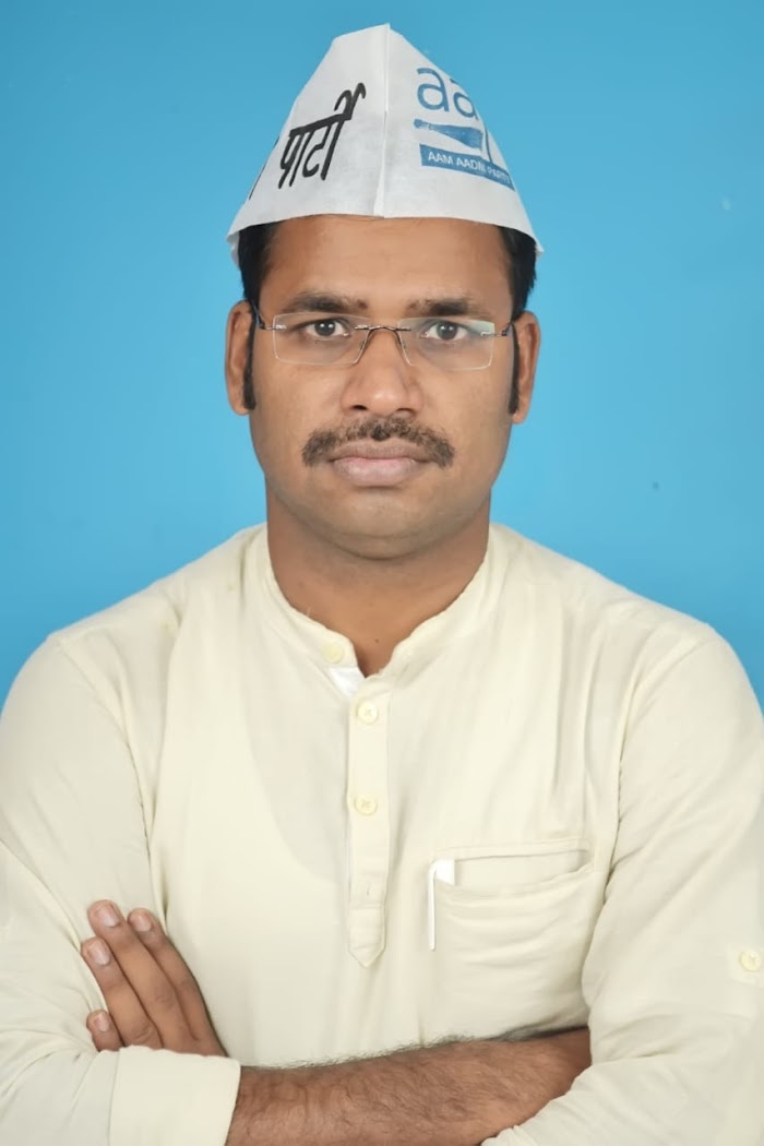बिजली कंपनियों द्वारा उपभोक्ताओं को मनमाना बिजली बिल भेजने और कनेक्शन काटने की धमकी।।