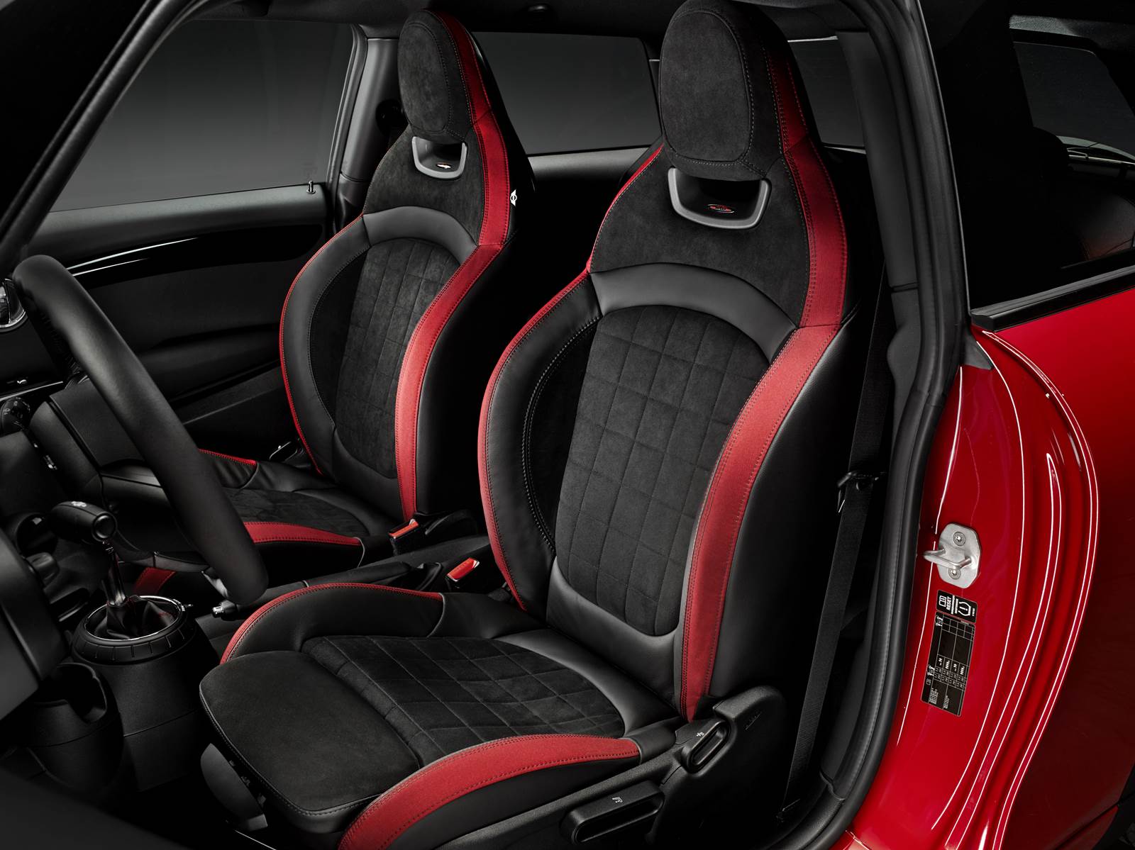 Mini Cooper JCW 2015: fotos e especificações oficiais