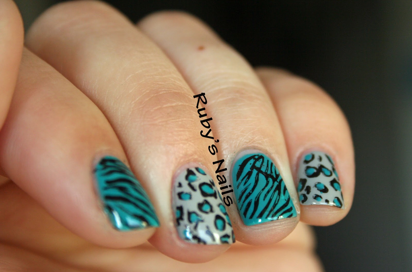Ruby39;s Nails: Leopard and Zebra Print nails