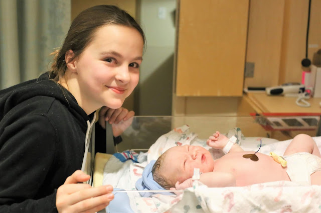 Siblings in the delivery room