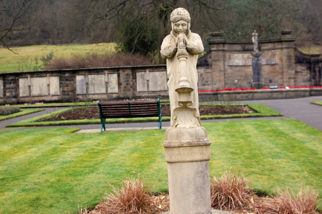 Bénch The Lamp Of Memory in Todmorden Park