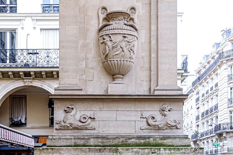 La Fontaine De Mars 129 Rue Saint Dominique 75007 Paris Paris : Fontaine de Mars, point d'eau martial au 129 rue Saint
