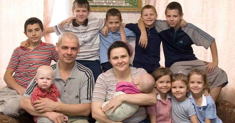 Многодетная семья. Семья с тремя детьми. Многодетная семья. Успешная семья 2023 пензенская область. Многодетным семьям 2019.