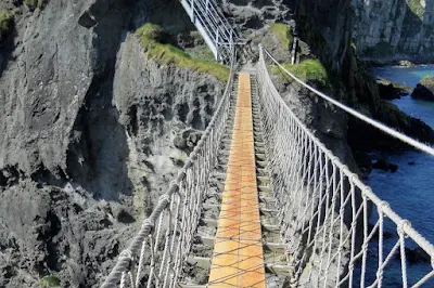 Antrim Coast: Carrick-a-Rede Rope Bridge