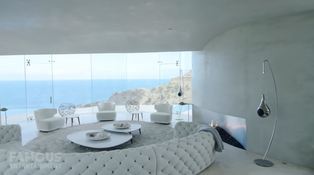 59 Interior Design Photos vs. Alicia Keys & Swizz Beats $20.8 Million Razor Luxury Mansion Tour