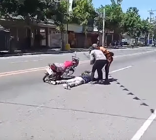 La Peor Manera De Pedir Matrimonio (Accidente En Moto Fingido)