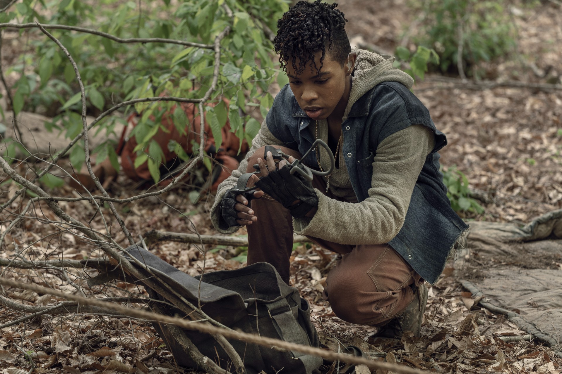 сериал ходячие мертвецы 3 сезон. мерел ходячие мертвецы. ходячие мертвецы фокс. ходячие мертвецы лордфильмс. дэрил ходячие мертвецы 2010.