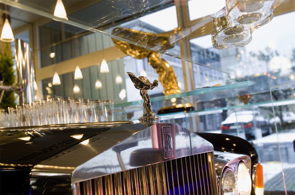 BENTLEY SPOTTING The RollsRoyce Bar