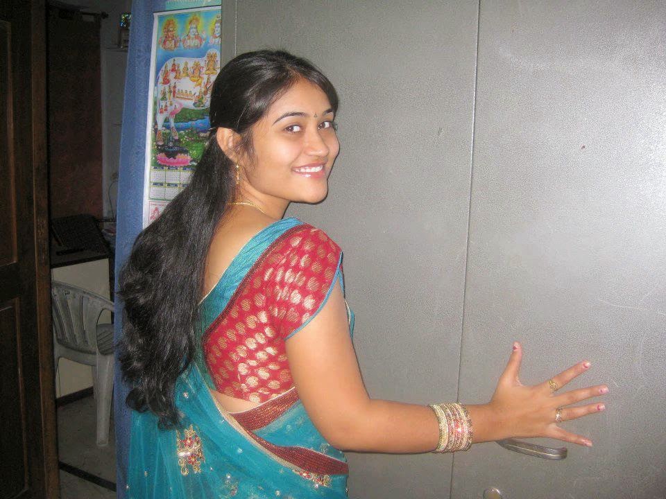 Beautiful Desi Sexy Girls Hot Videos Cute Pretty Photos Beautiful Desi Indian Girl In Red Saree 