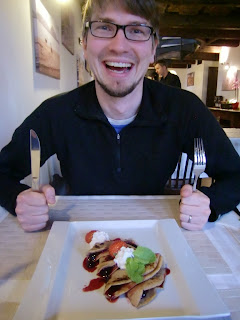  Bernd Rücker enjoying a vegan pancake