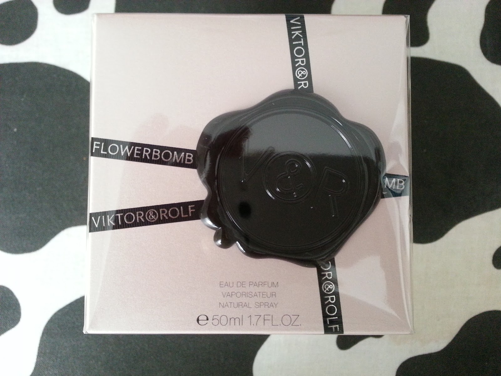 Viktor and Rolf Flowerbomb and Zara scent