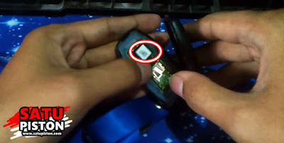 2 Cara Mengetahui Pin Keyless GSX R150, Mudah !!