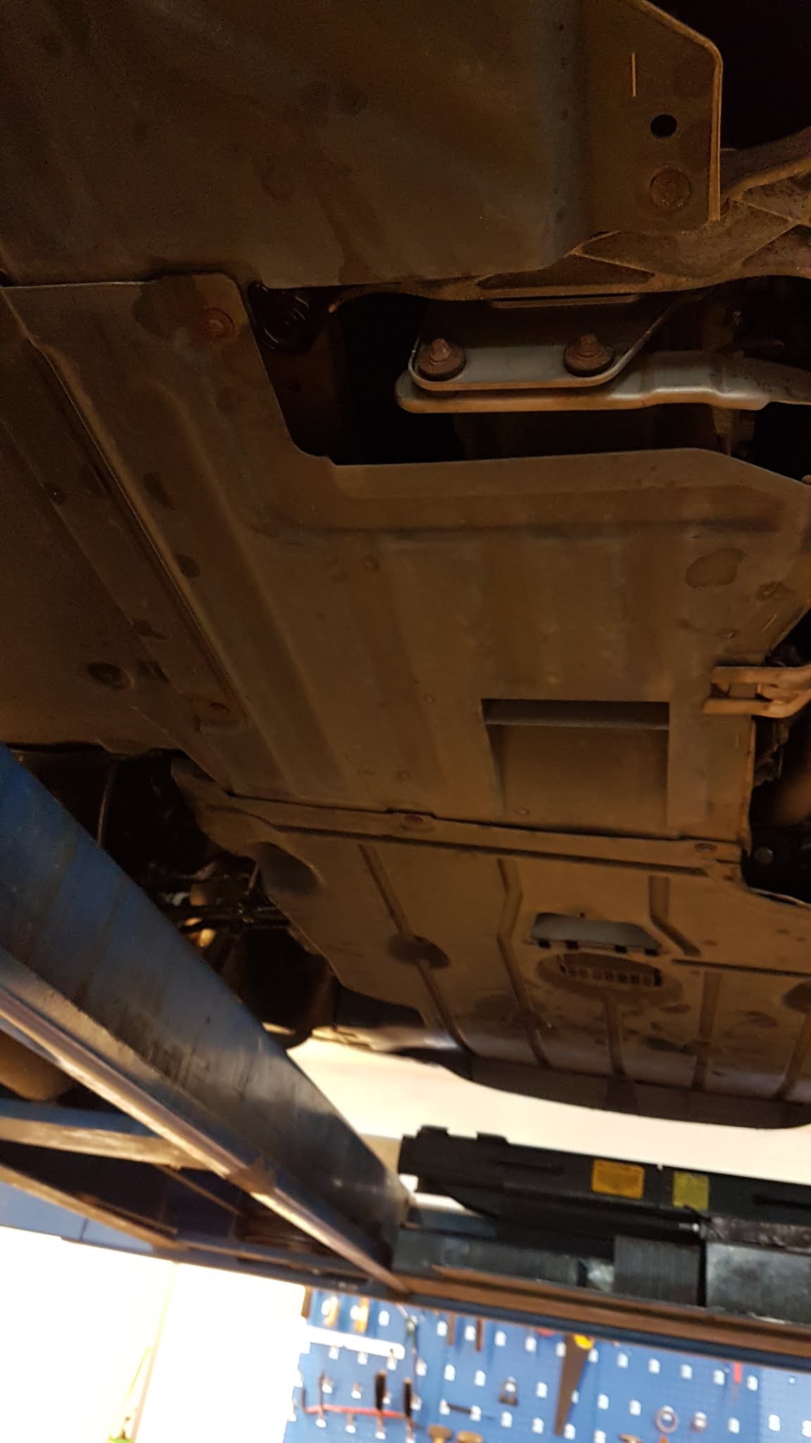 Youngtimerfan Change transmission and differential oil, BMW E87