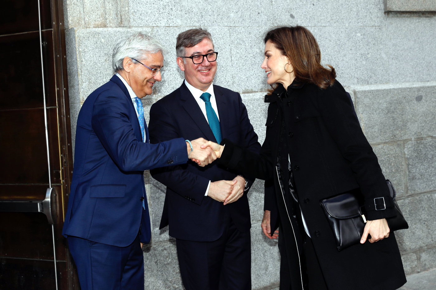 AGENDA PERSONAL DE LA REINA LETIZIA  (2da parte-Años 2016/17/18) - Página 63 Reina_teatro_real_20180315_03