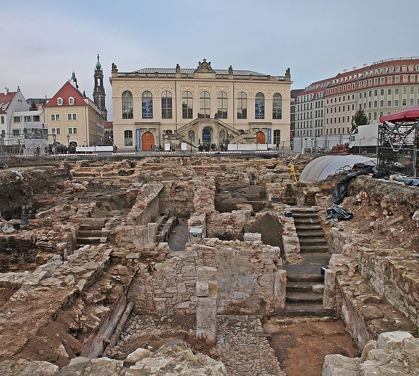 Archaeologik Die Bombenopfer Von Dresden Historische